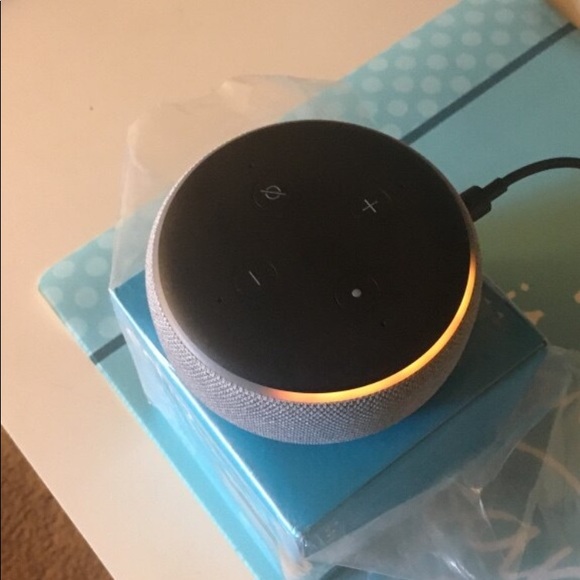 Amazon Echo Dot - Picture 2 of 3
